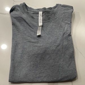 Mens S Lululemon T-shirt